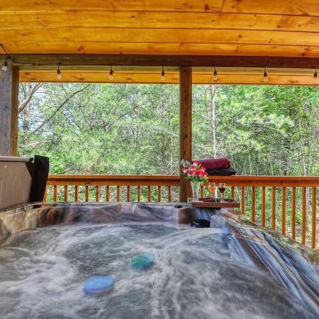 Adventure Retreat/Cabin/Pool+Hot Tub/Game Room+Theater Sevierville Buitenkant foto