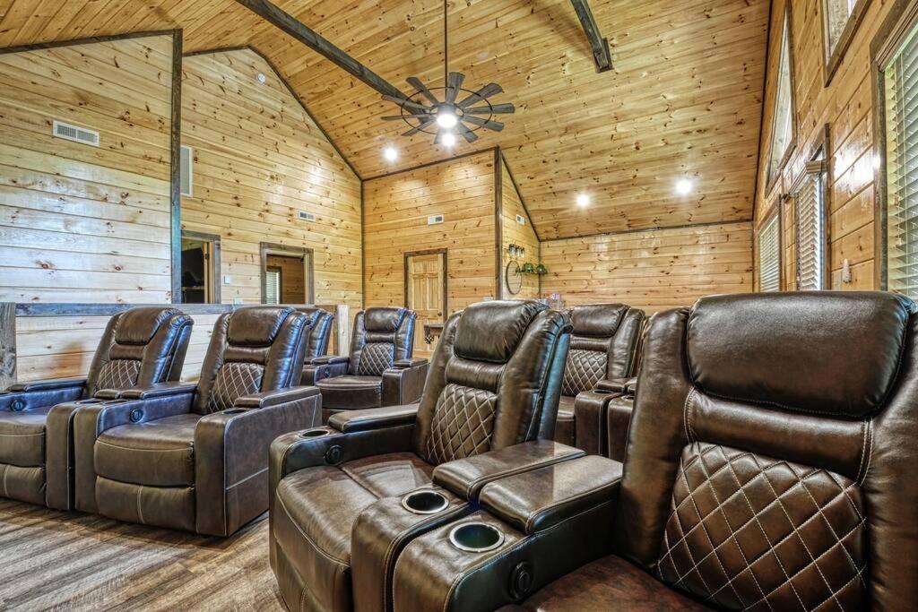 Adventure Retreat/Cabin/Pool+Hot Tub/Game Room+Theater Sevierville Buitenkant foto