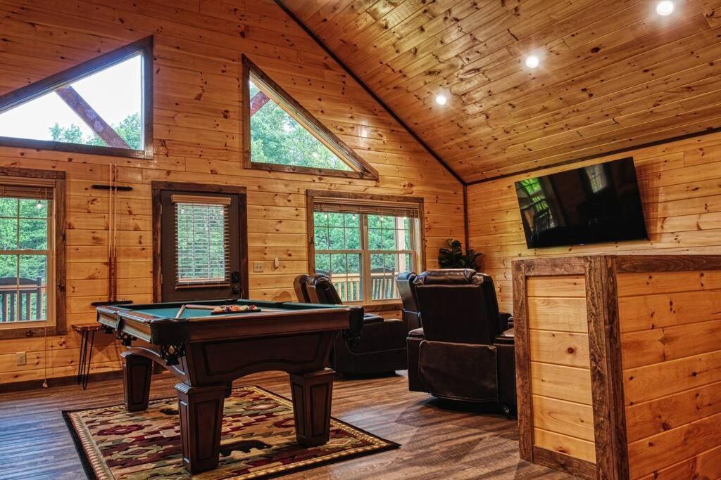 Adventure Retreat/Cabin/Pool+Hot Tub/Game Room+Theater Sevierville Buitenkant foto