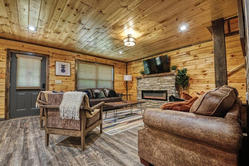 Adventure Retreat/Cabin/Pool+Hot Tub/Game Room+Theater Sevierville Buitenkant foto