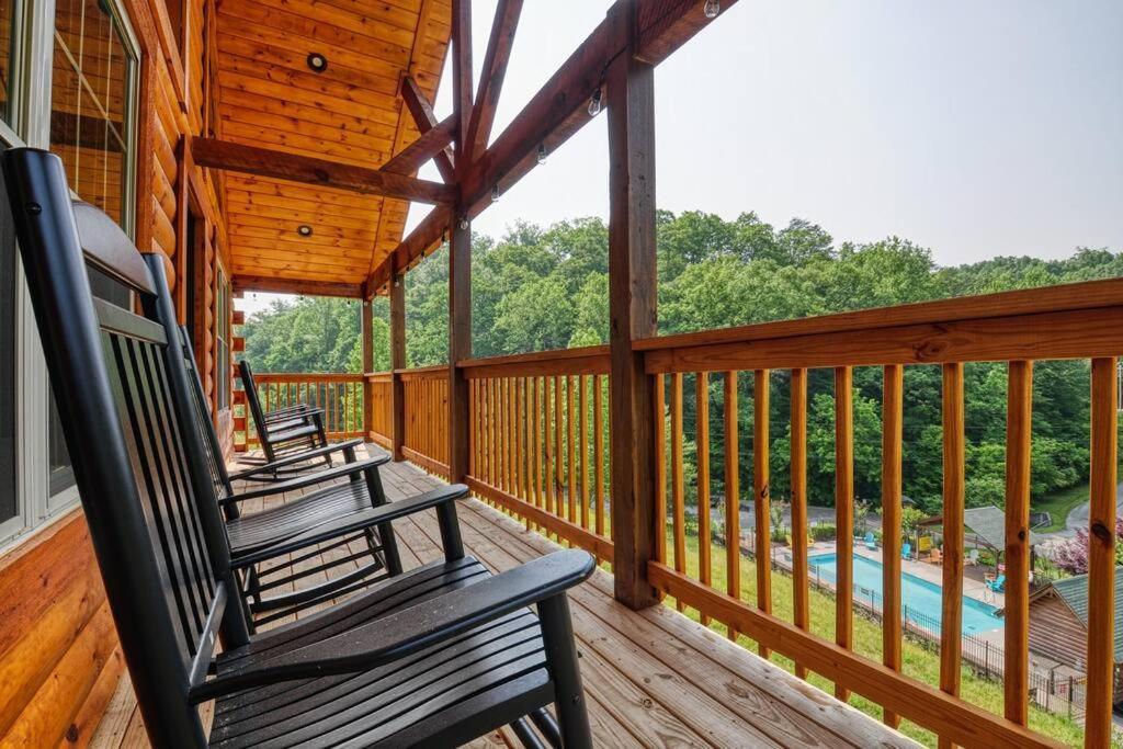 Adventure Retreat/Cabin/Pool+Hot Tub/Game Room+Theater Sevierville Buitenkant foto