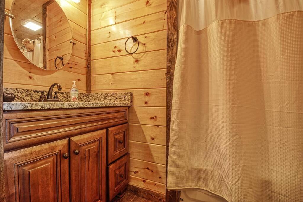 Adventure Retreat/Cabin/Pool+Hot Tub/Game Room+Theater Sevierville Buitenkant foto