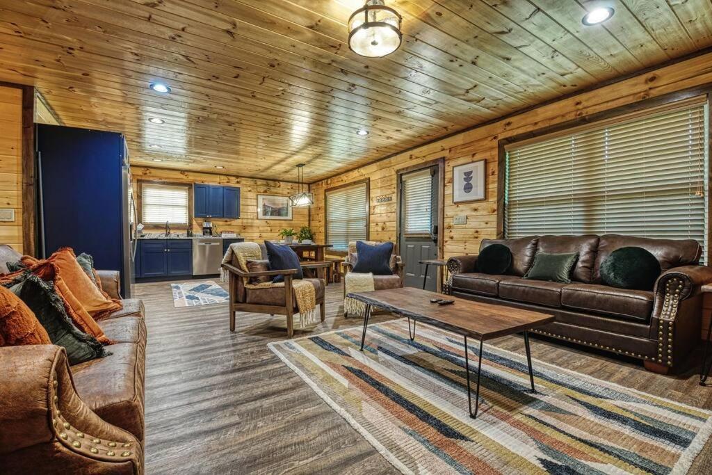 Adventure Retreat/Cabin/Pool+Hot Tub/Game Room+Theater Sevierville Buitenkant foto